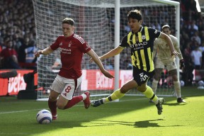 爱游戏网址 -曼城迎全明星赛关键赛；清晨造点机会；更衣室稳定；训练强度明显提升 