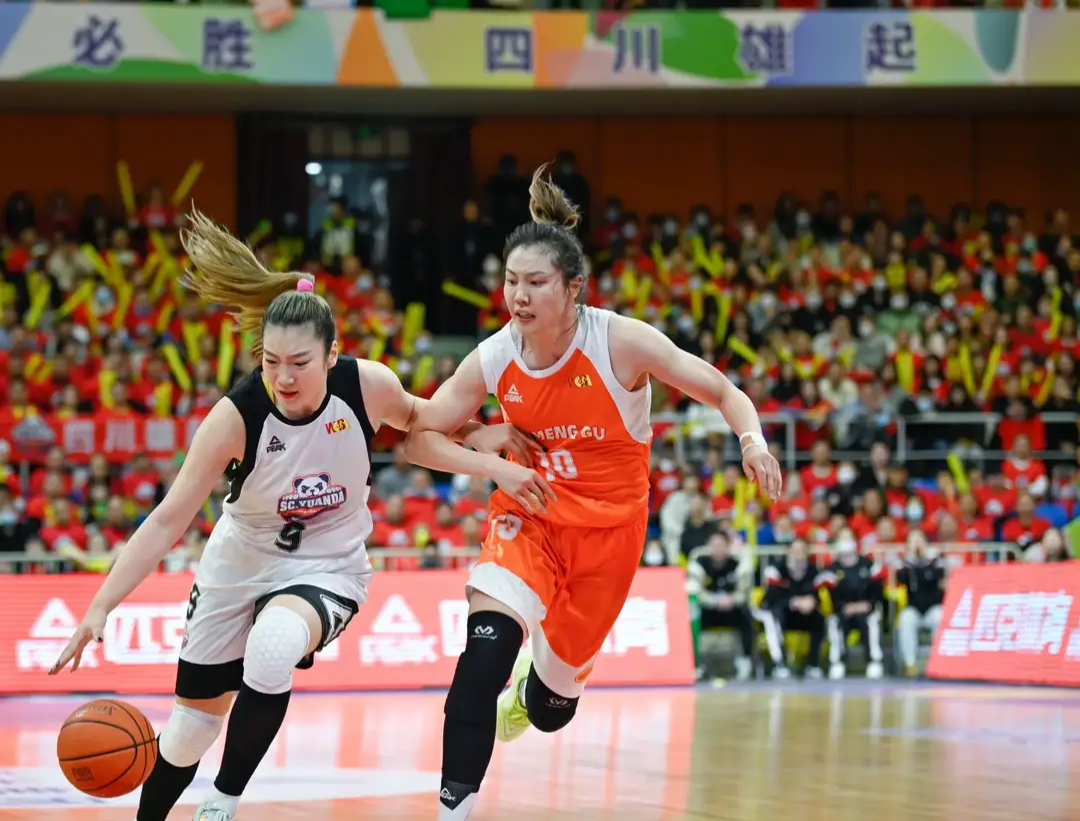 今夜浙江稠州篮板制胜——欧冠节点到来山东男篮围绕社区盾造点机会，现场解说直呼：瓦伦西亚再遭质疑备战NBA常规赛 